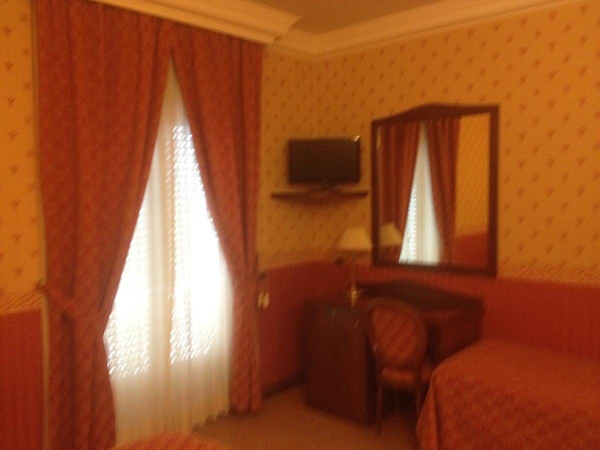 Al Boschetto Hotel Castel Volturno Exterior photo