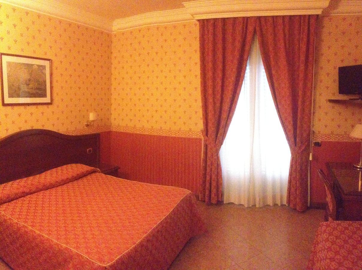 Al Boschetto Hotel Castel Volturno Exterior photo